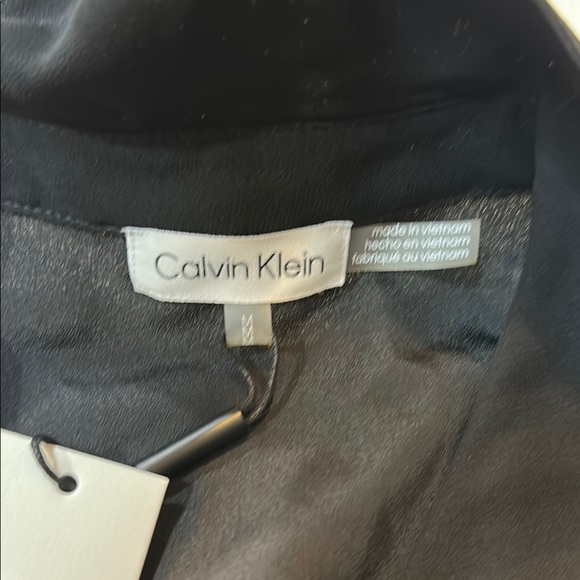 NWT Calvin  Klein Black Ruffled Notched Collar Blouse - Picture 2 of 10